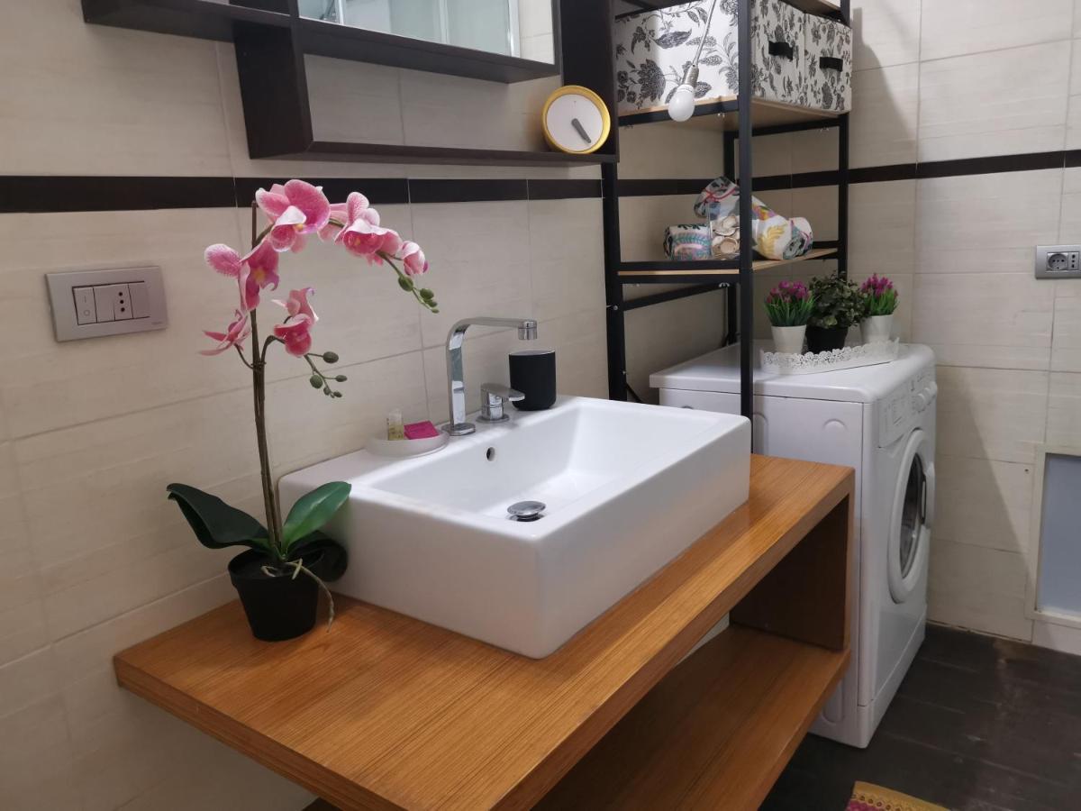 Bnbook Trilo Mind Rho Trilocale Con 2 Camere E 2 Bagni Exterior foto